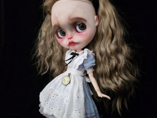 Alice in Wonderland blythe doll
